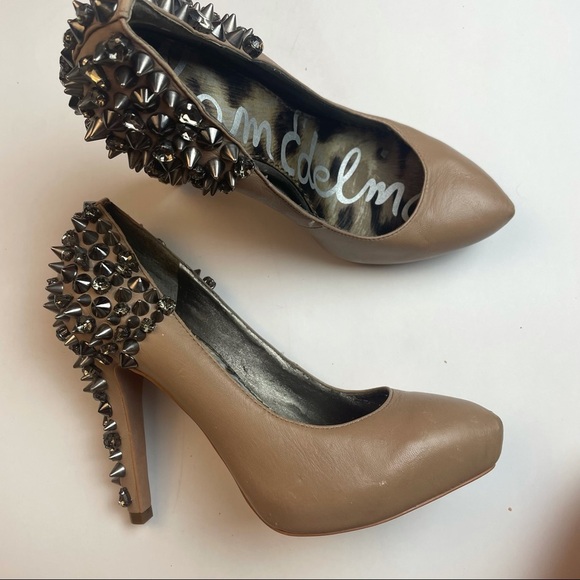 Sam Edelman Nude Spiked Leather Heels Size 6 - Picture 1 of 16